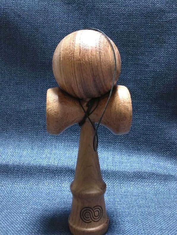 ジェイク・ウィンズサイン入りけん玉