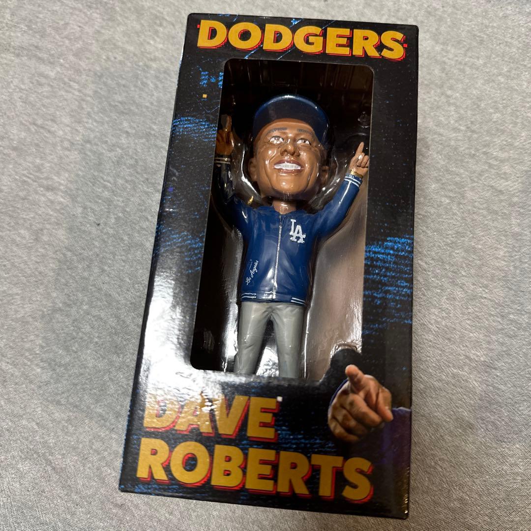 デイブ・ロバーツ監督　ボブルヘッド人形　ドジャース　未開封
