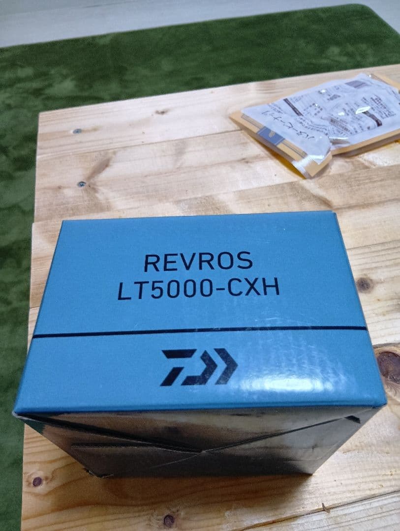 DAIWA REVROS LT5000-CXH スピニングリール