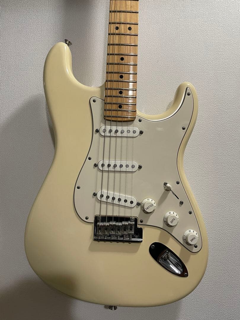 ギター FENDER AM STANDARD ST OWT/M