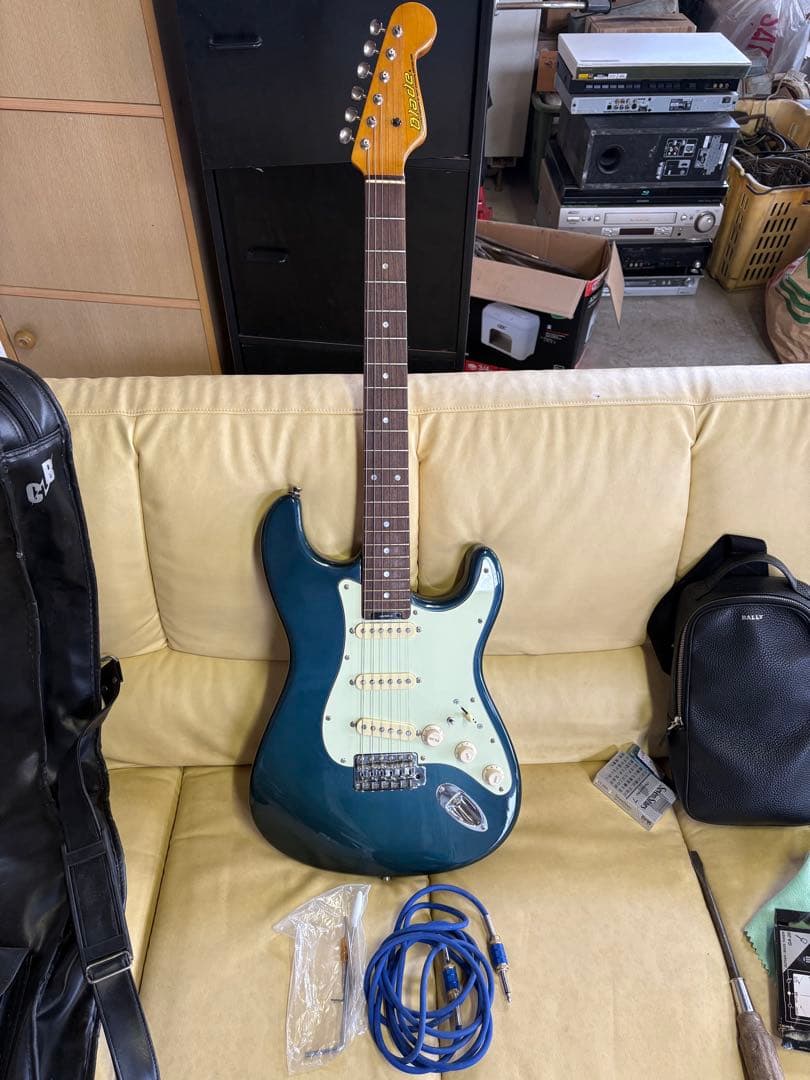 ★週末セール★BLADE LEVINSON エレキギター　SWITZERLAND