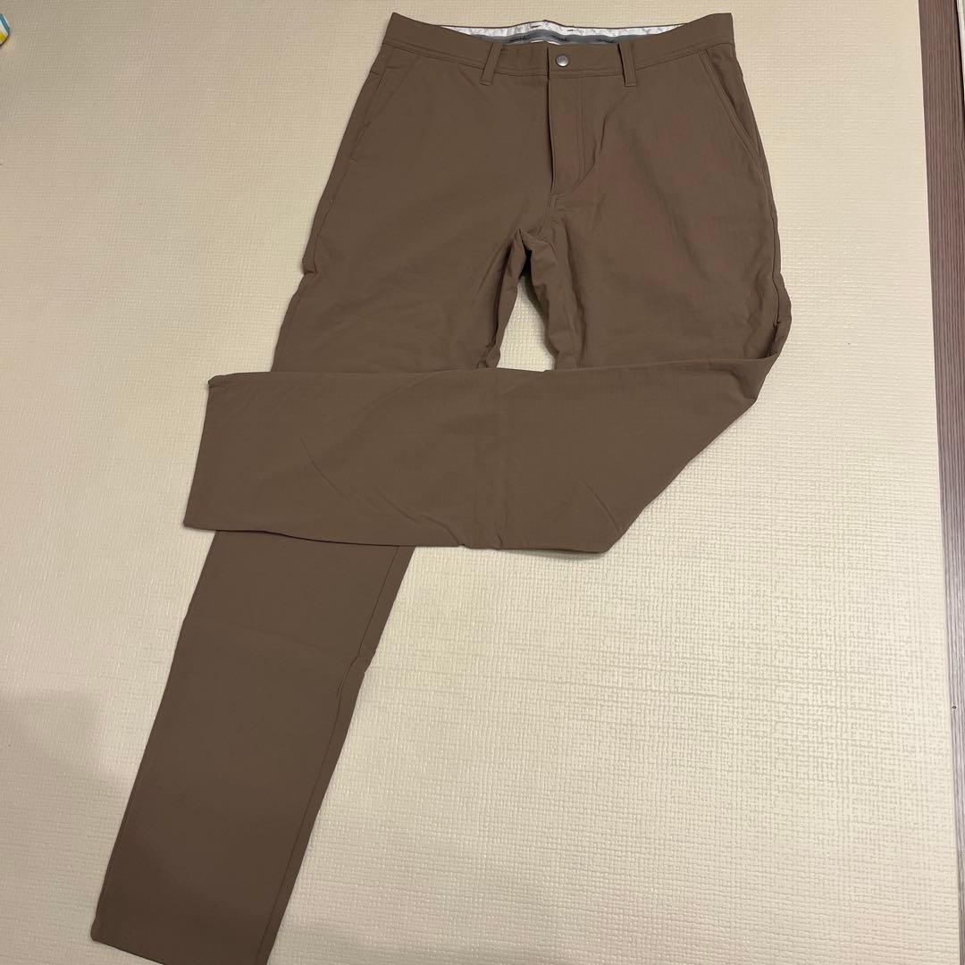 トラビスマシュー チノパン