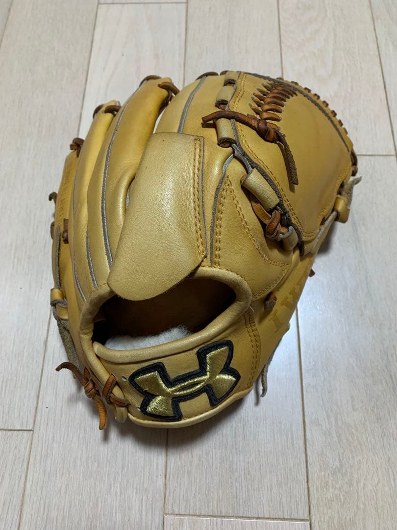 アンダーアーマー UNDER ARMOUR 一般硬式 ピッチャー用