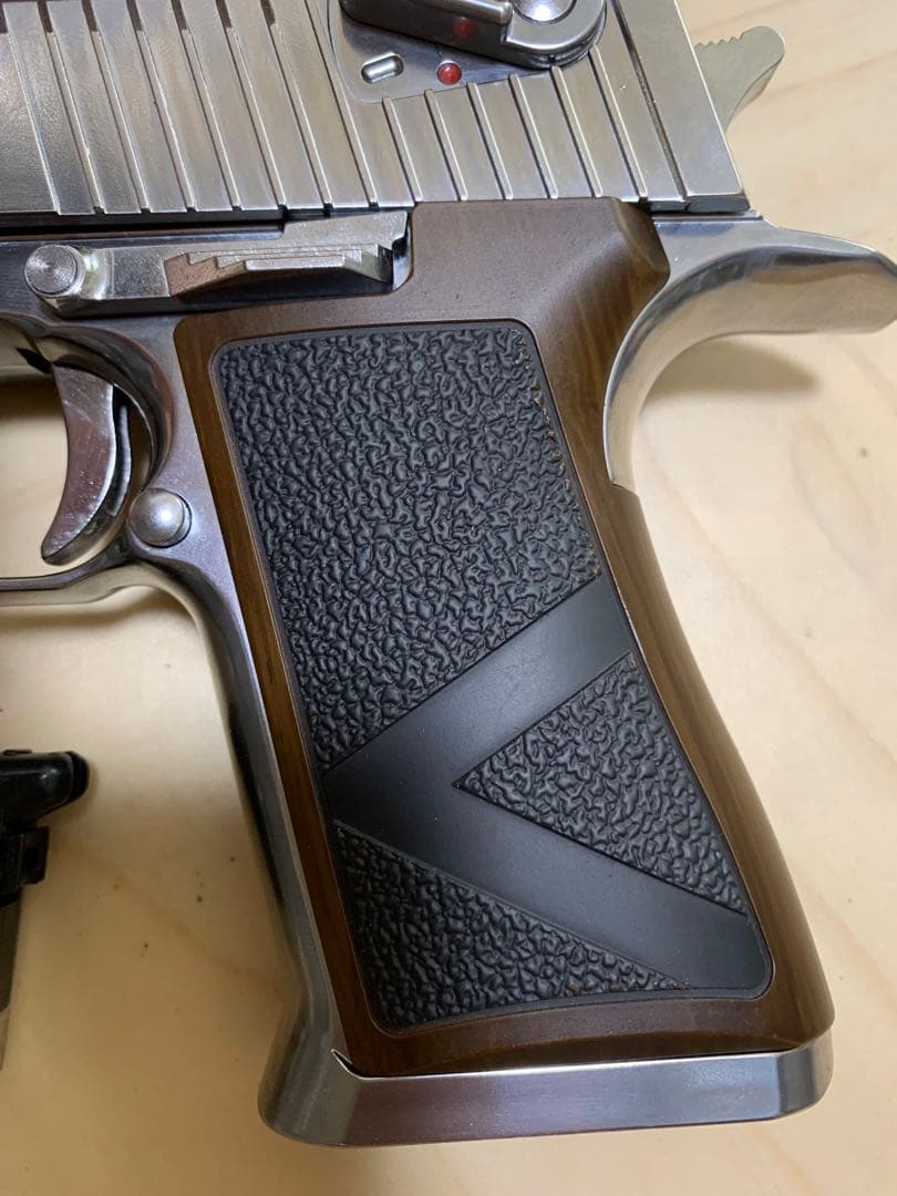 ライトニングホーク.50AE 限定品　バイオハザード　デザートイーグル