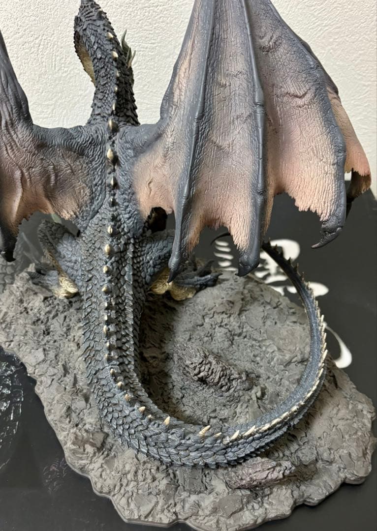 モンハン　ミラボレアス　クリエイターズモデル　フィギュア