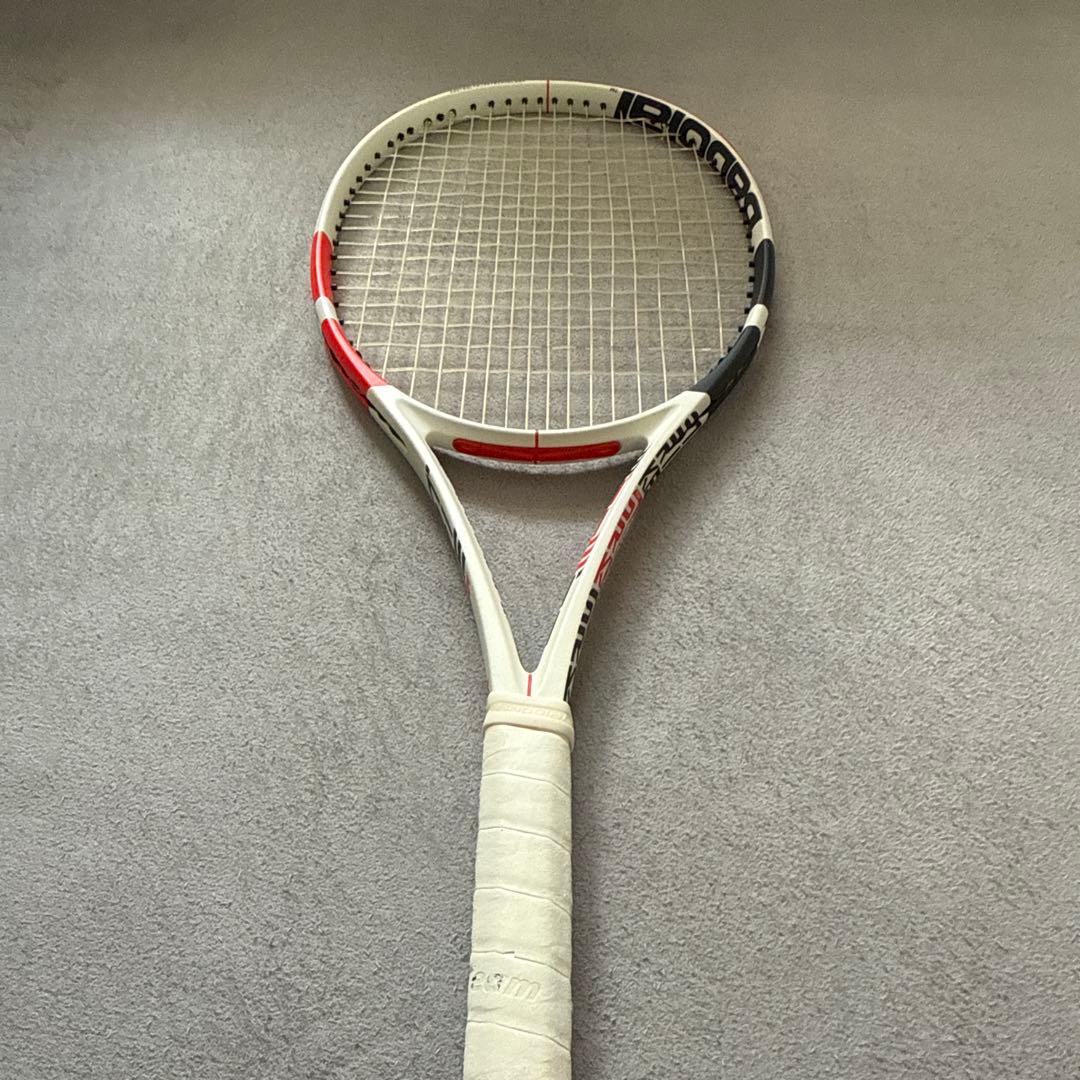 Babolat ピュアストライクTEAM285g