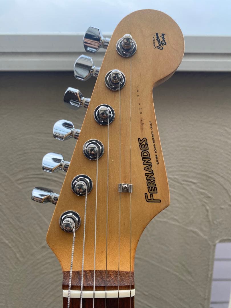 ギター FERNANDES The Revival, R S T Series.