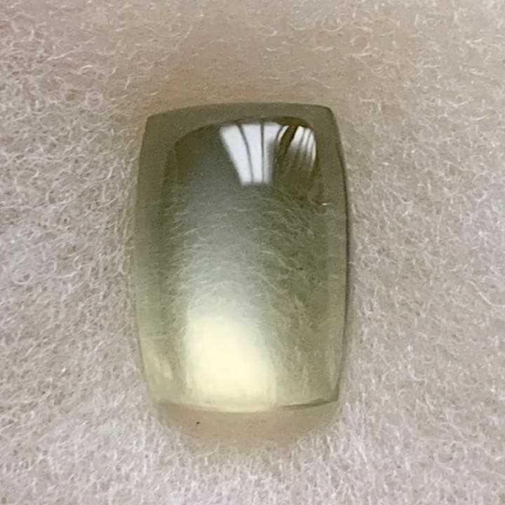 インド最高峰！高品質グリーンムーンストーン【18.5ct】