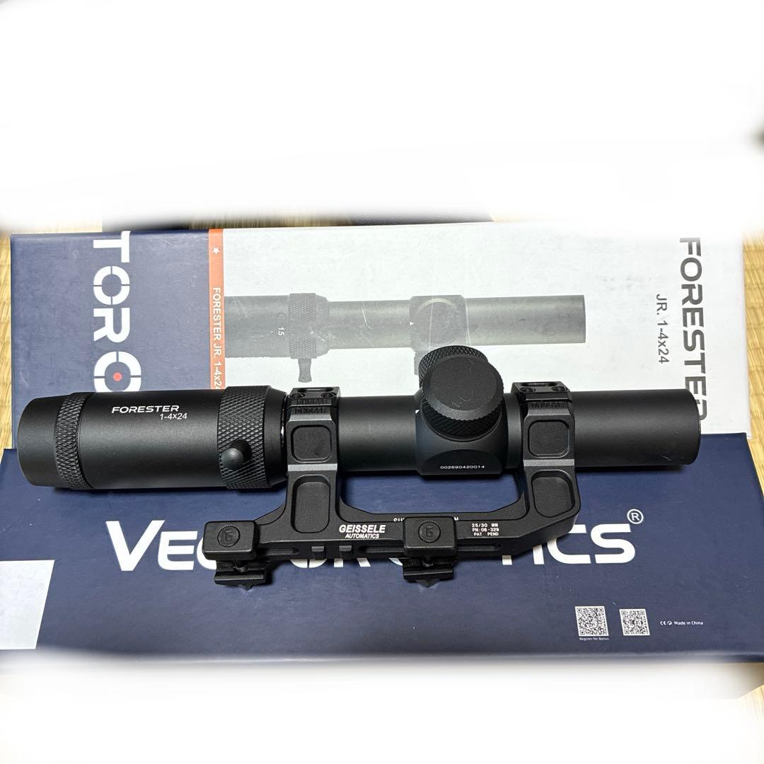 ベクターオプティクス　FORESTER 1-4x24 ショートスコープ　マウント