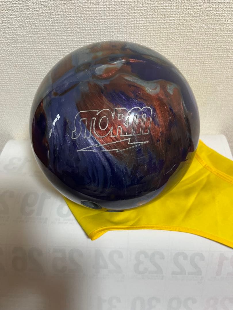 ボウリングボール