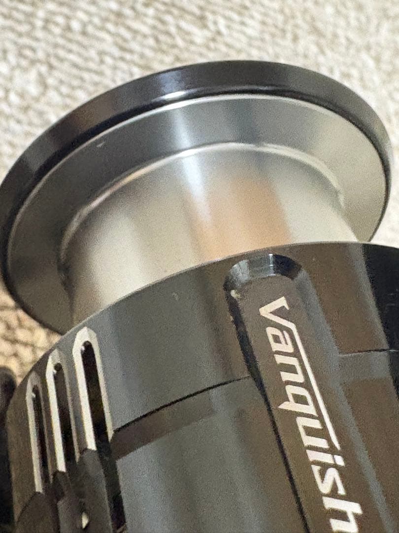 【極美品】シマノ 19 ヴァンキッシュ 4000XG（実釣1回のみ）