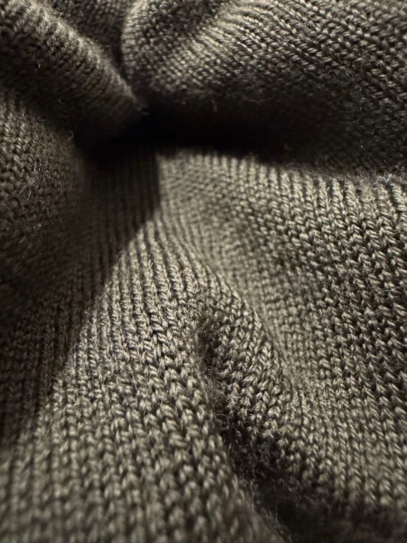 ゴ*ス様 8G SHOOT セーター カーキ XL