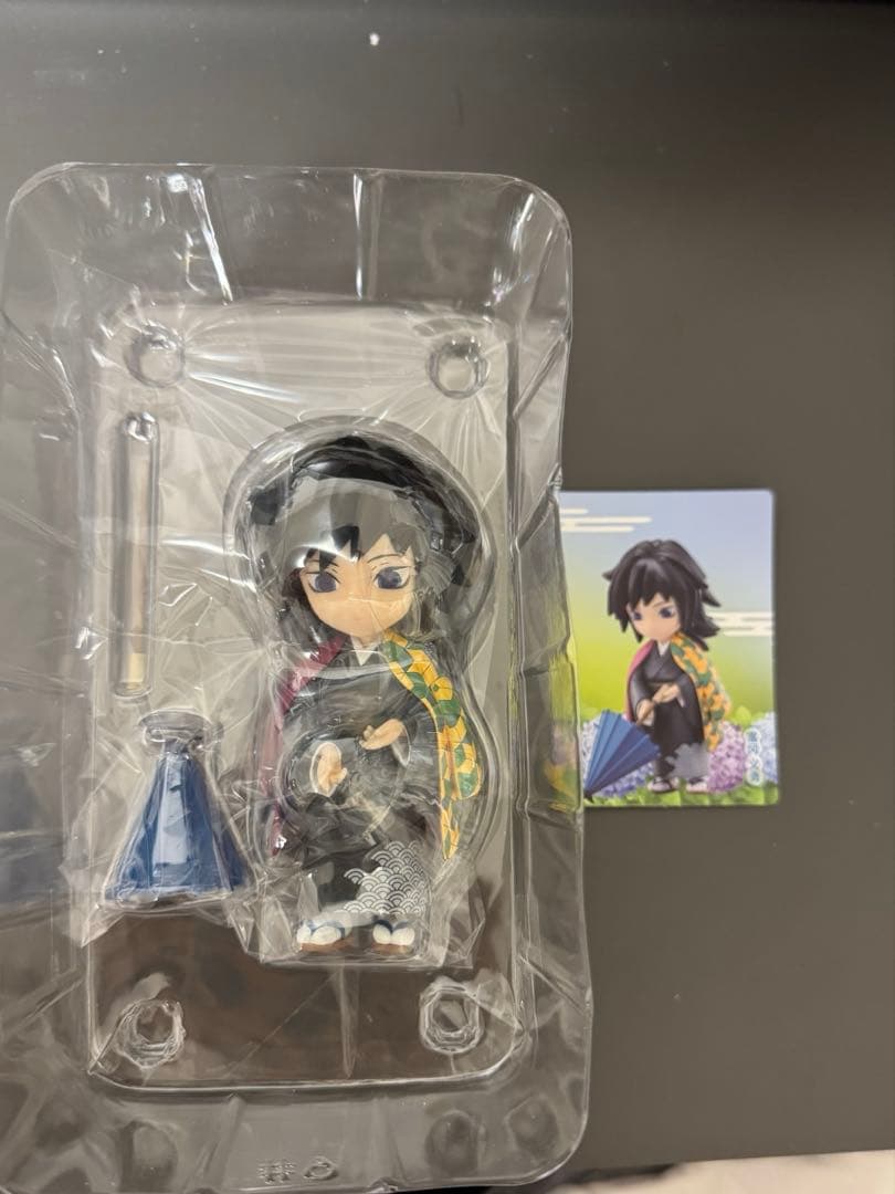 鬼滅の刃 梅雨シリーズ　中国 フィギュア 冨岡義勇