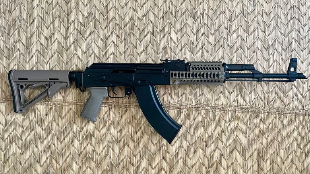 東京マルイ AKM ガスブローバックモデル 予備マガジン4本付き 近代化カスタム