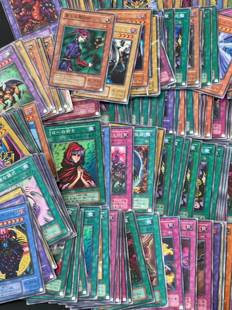遊戯王　初期　2期　スーパー以上まとめ売り　引退品　272枚　復刻版32枚