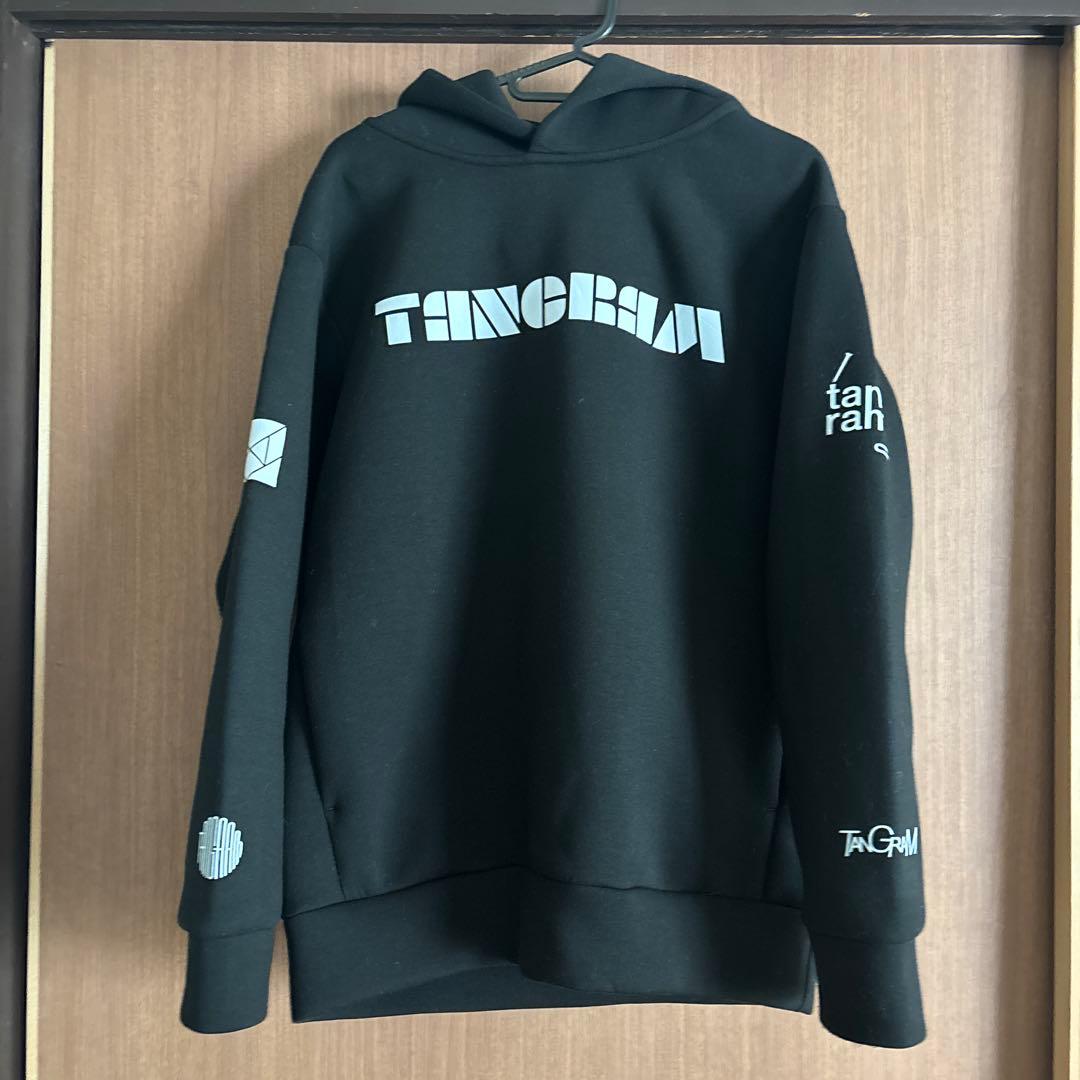 TANGRAM ブラック パーカー