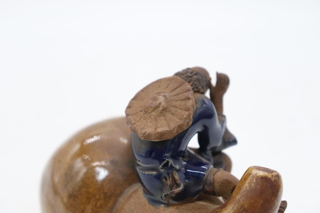 中国　石湾窯　瓢箪に乗っている人物　送料込み250326