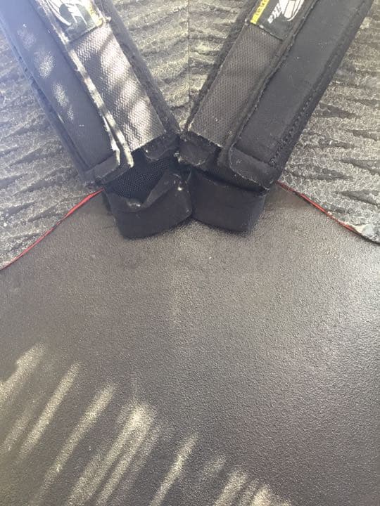 サーフィン ボード    板/フィン4本折れ無し/パッド付き