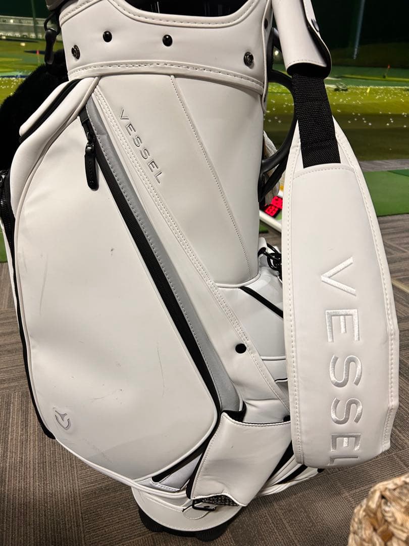 Vessel ホワイト　キャディバッグ