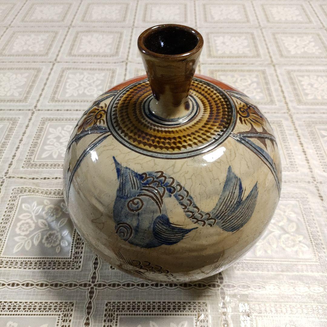 ★壺屋焼★名工新垣勲 赤絵魚紋壷、花瓶