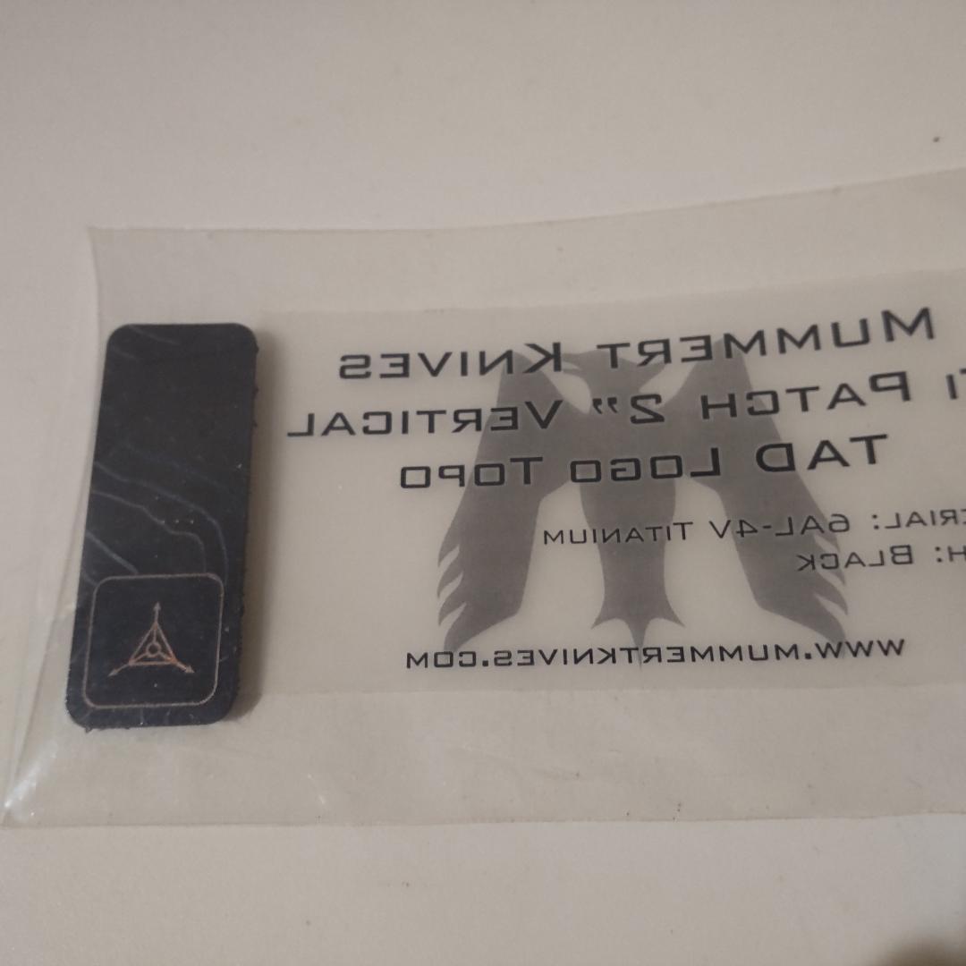 Triple Aught Design チタンパッチ 縦2\