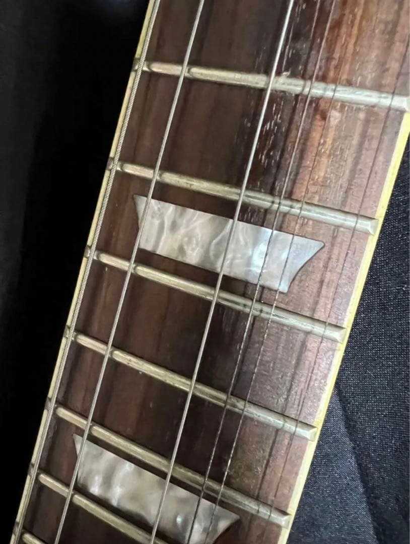 【ノーブランド】スカル彫刻SGタイプエレキギター