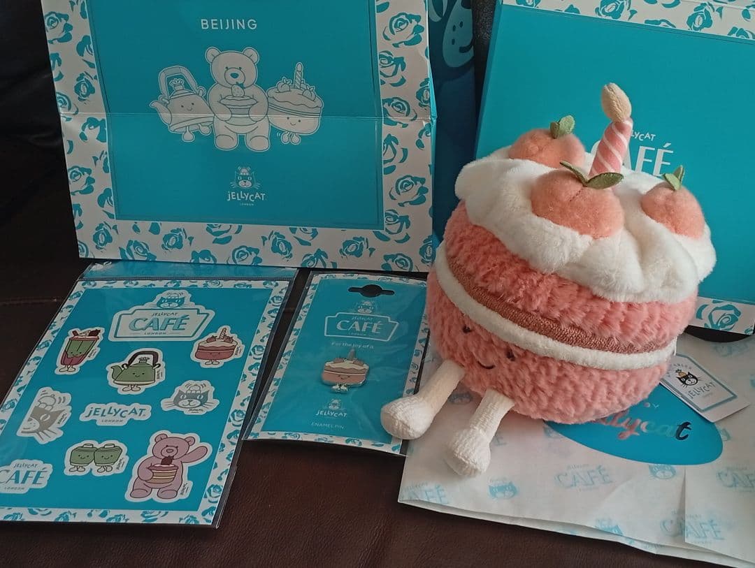  Melbie Peach Cake上海限定ケーキ ぬいぐるみ