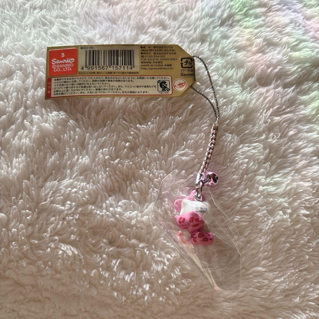 ハローキティ 大阪　ヒョウ柄　根付けストラップ