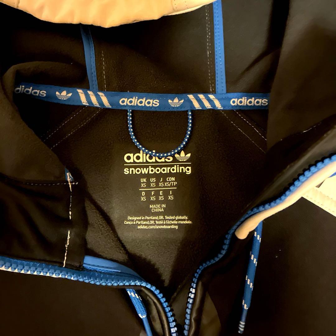 adidas スノーボードウェア