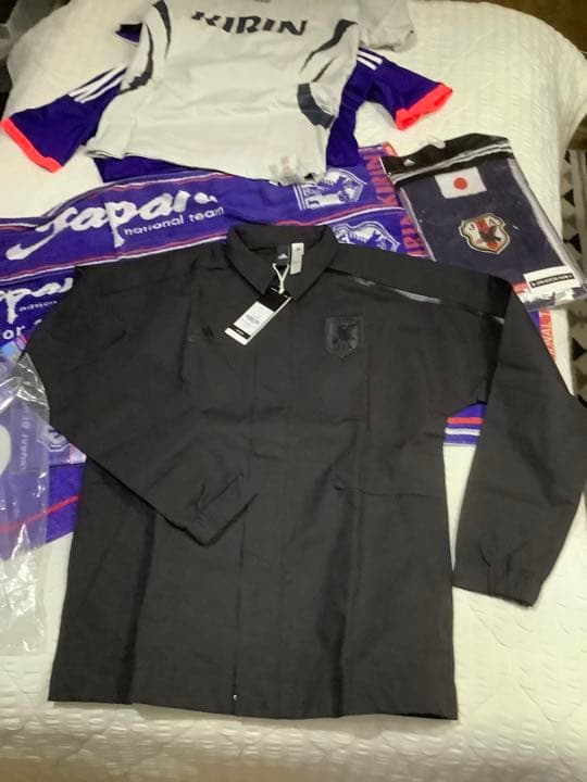 日本代表応援グッズ！レア物多数　adidasオリジナルズ