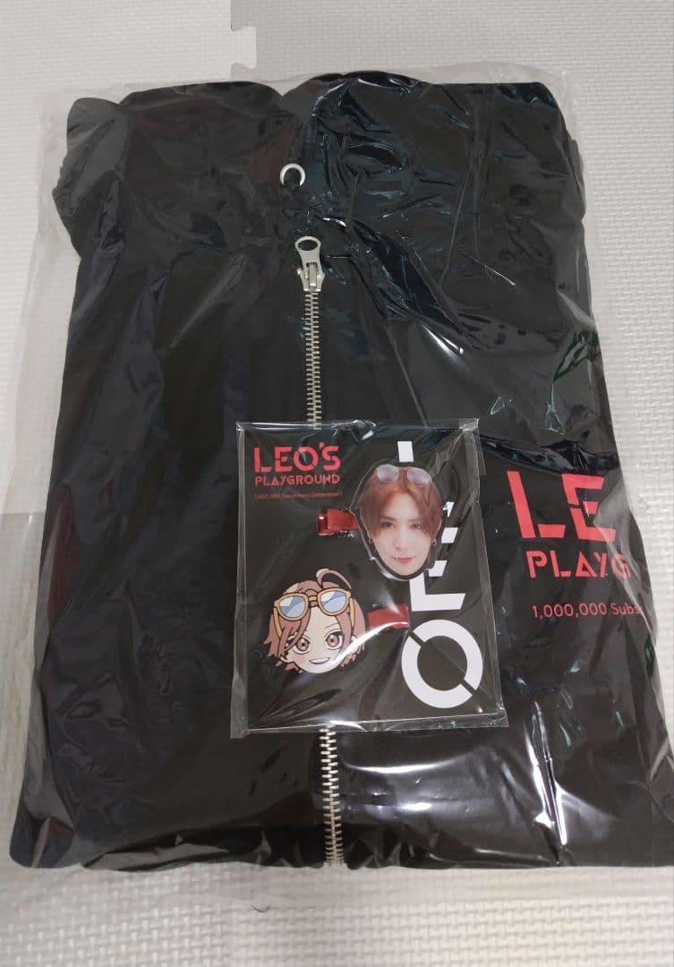 山田涼介 LEO size ジップパーカー、ヘアクリップ