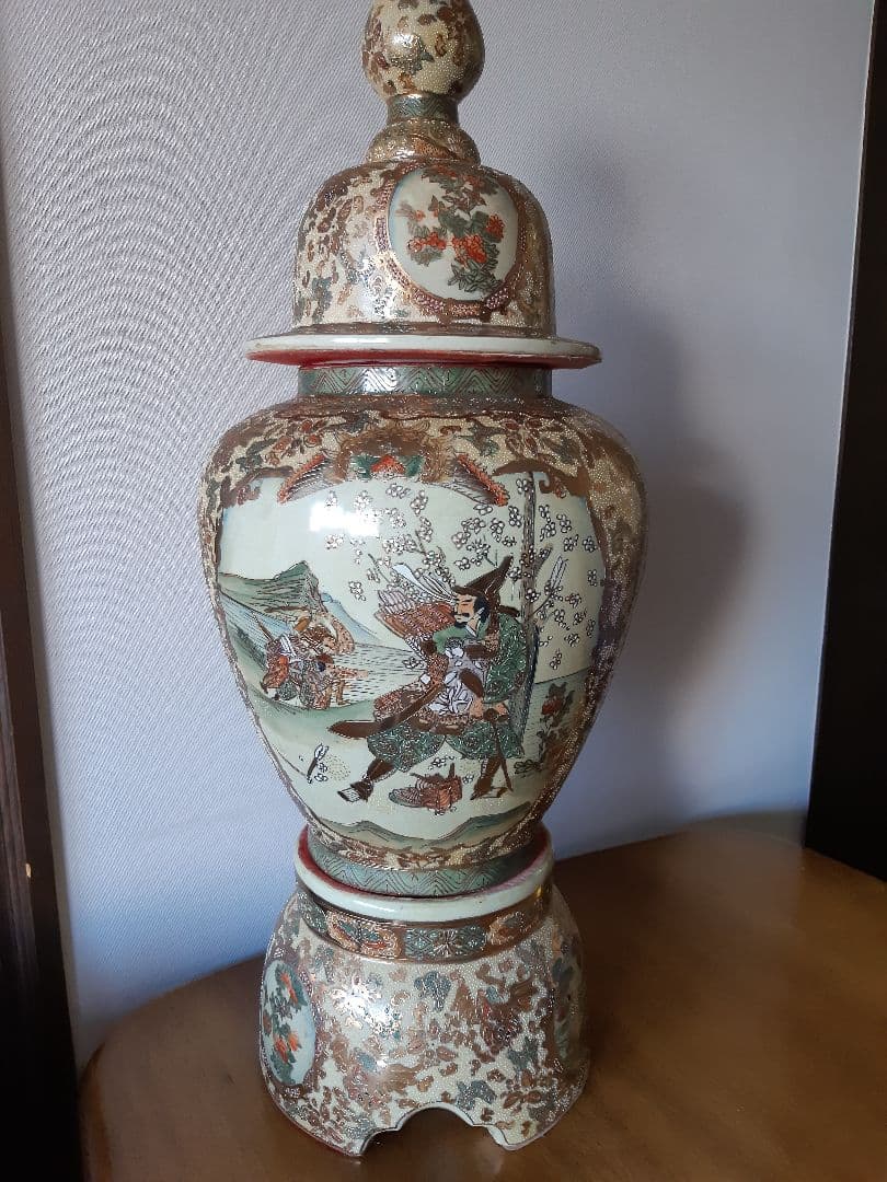 【直接お渡し】絢爛豪華 沈香壺 薩摩