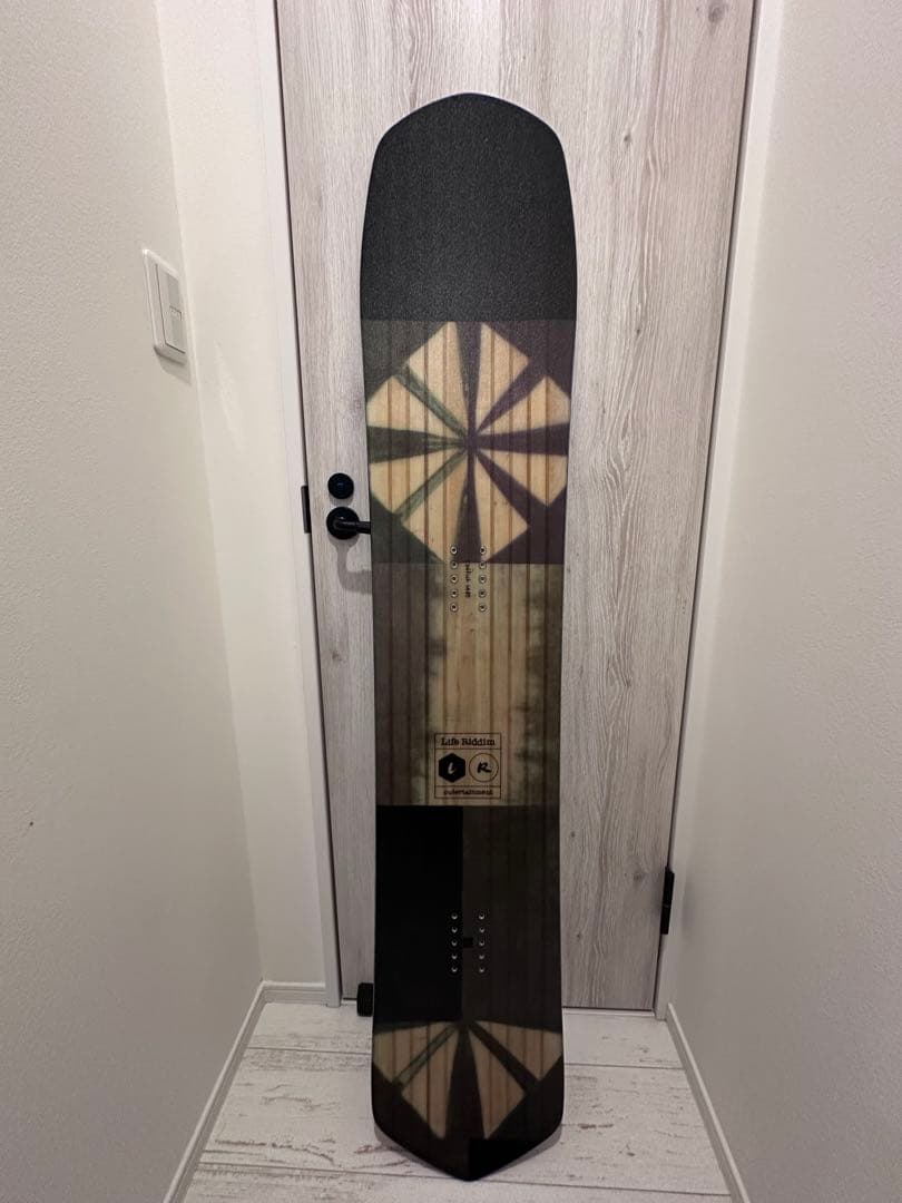 outflow Life Riddim スノーボード