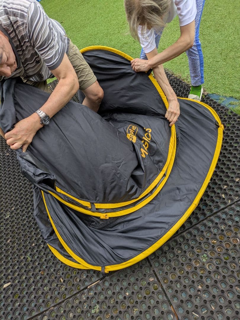 カースル　キューブ型テントMOGICS カーサイドテント 黒　直接受け渡し限定