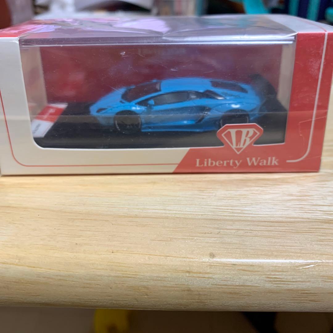 リバティーウォーク　1/64 ミニカー　アヴェンタドール　水色