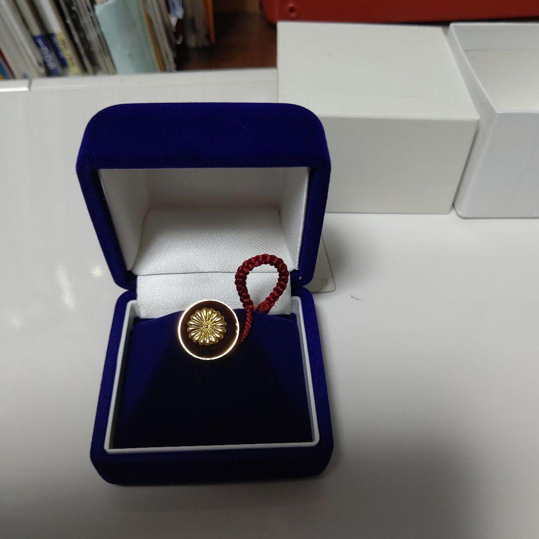 議員風レプリカバッチ