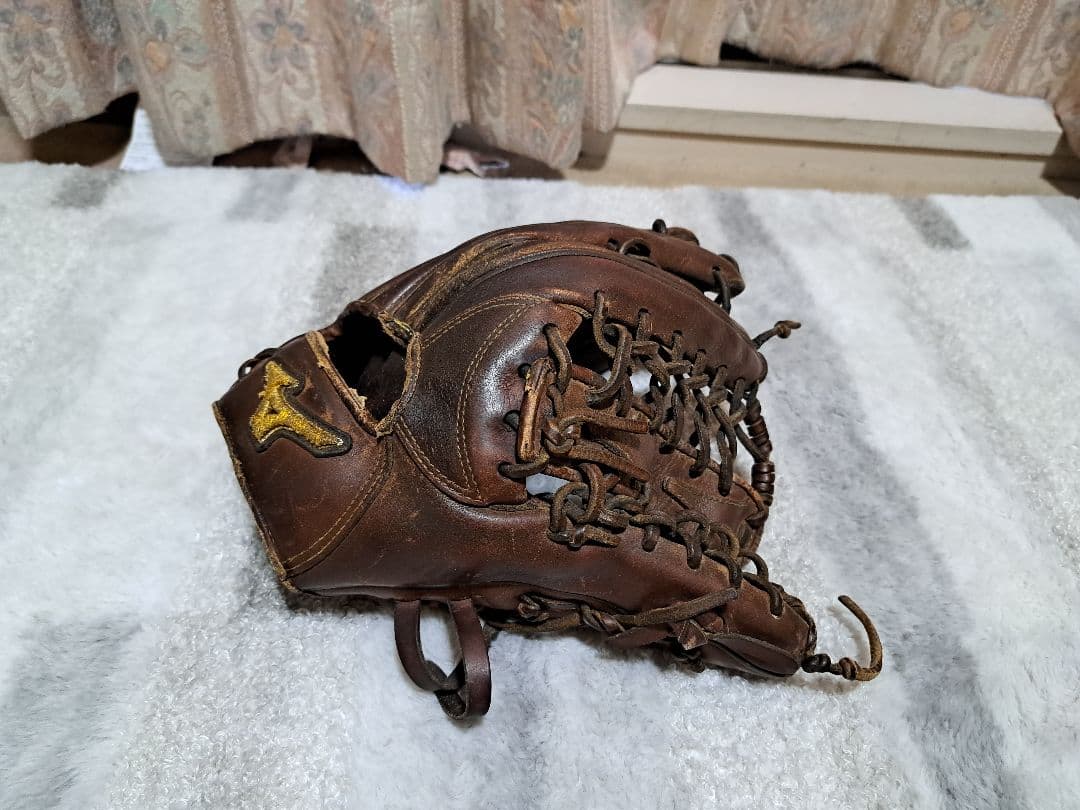ミズノプロ 外野用グローブ ブラウン 即戦力　破れあり