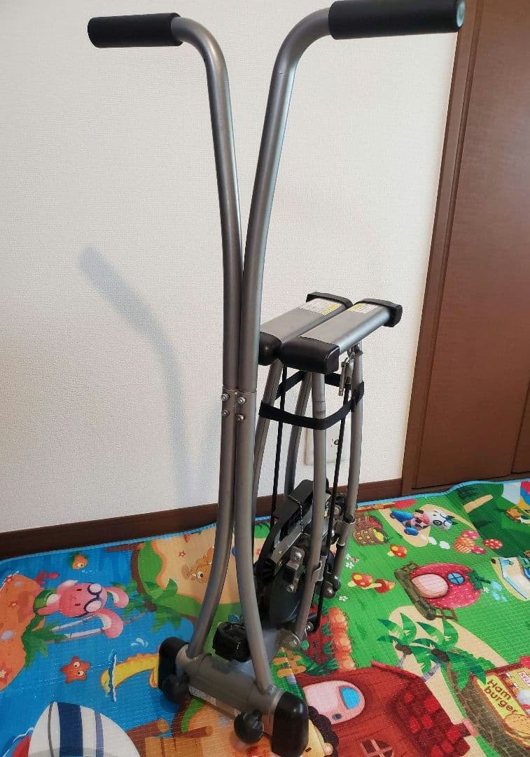 太ももエクササイズ　ダイエット　運動　健康　美容