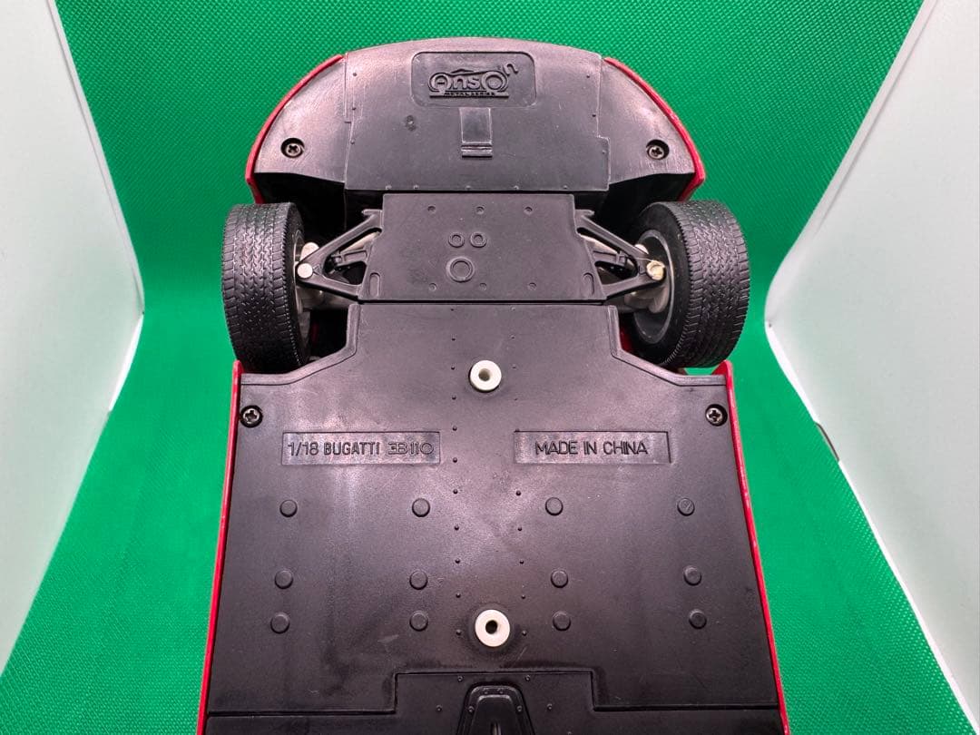Bugatti EB110 赤1/18スケール