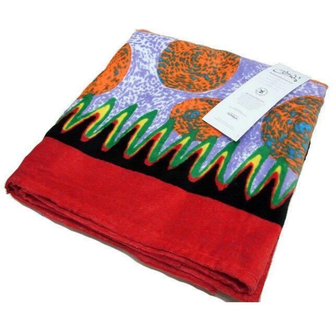 草間彌生 ビーチタオル