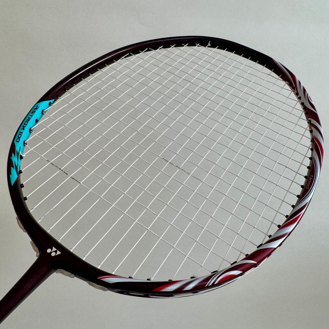 【極美品】【無傷】YONEX ASTROX アストロクス 100ZZ 4UG5
