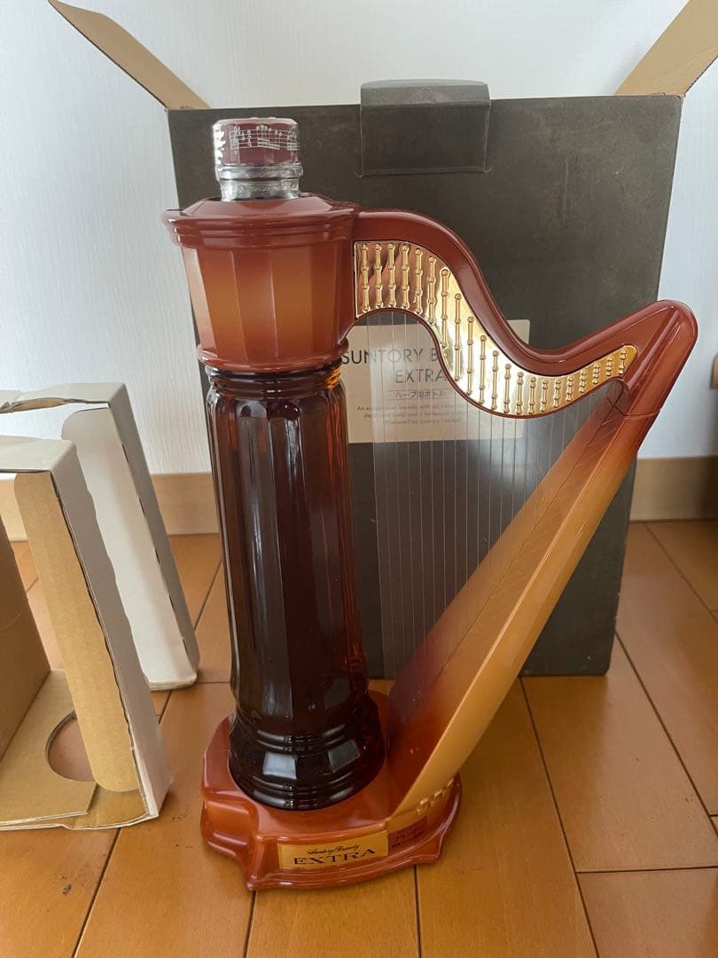 Suntory EXTRA ブランデー ハープ型ボトル