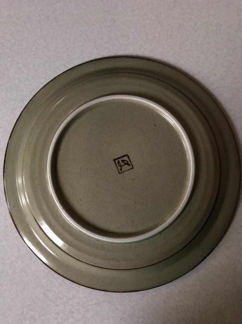 ■ 加藤 卓男　幸兵衛窯（人間国宝） ■　　ペルシャ鉄絵金彩 大皿　箱付き