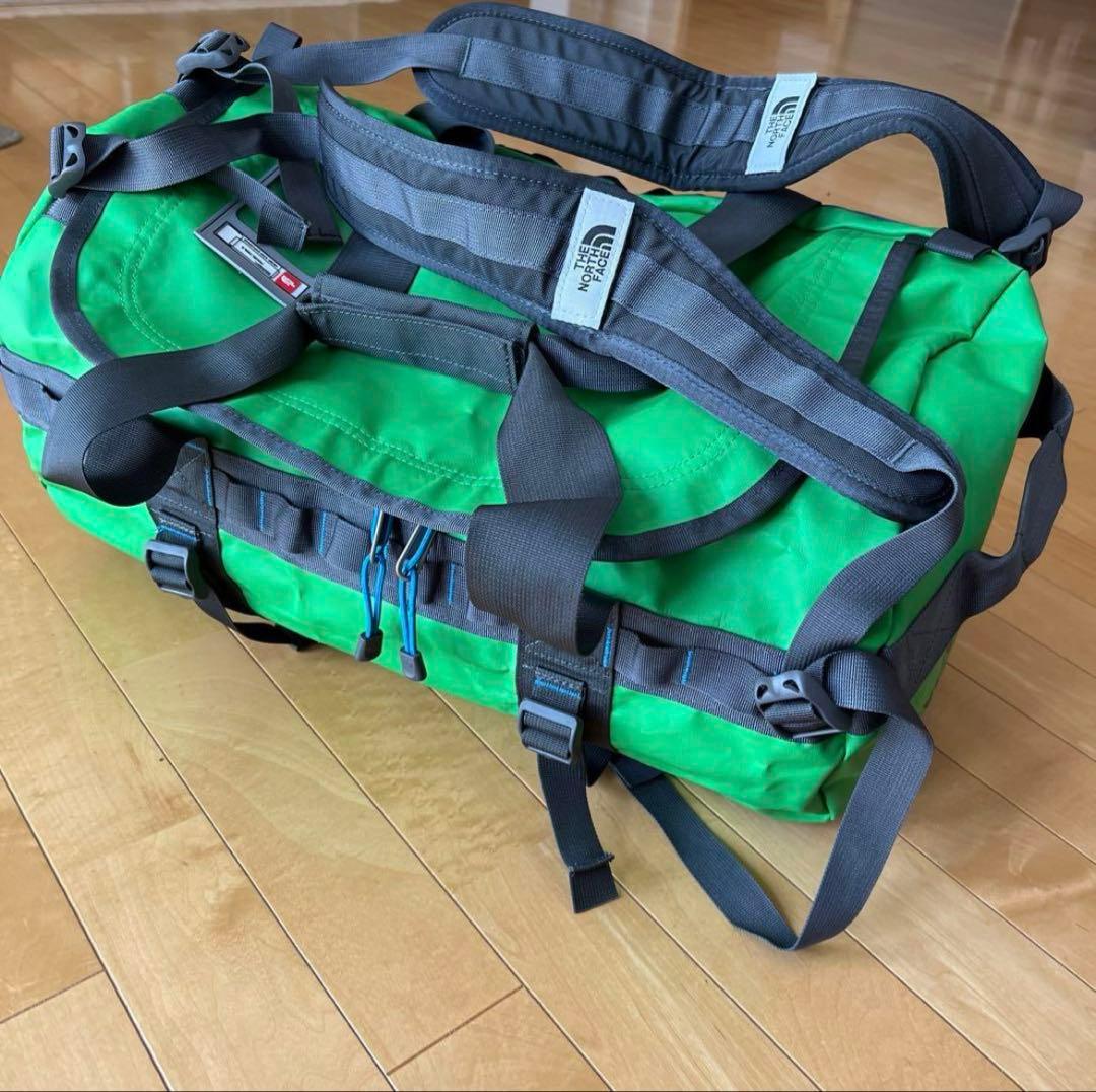 ノースフェイス　ボストンバッグ　スポーツバック　リュック　ロゴ入り　旅行　大容量