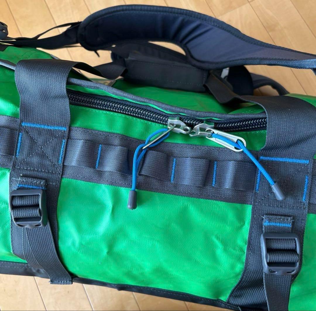 ノースフェイス　ボストンバッグ　スポーツバック　リュック　ロゴ入り　旅行　大容量