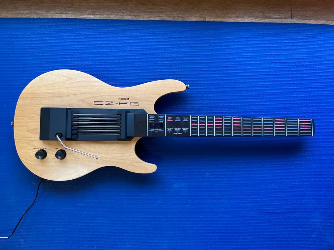 YAMAHA EZ-EG 光るギター
