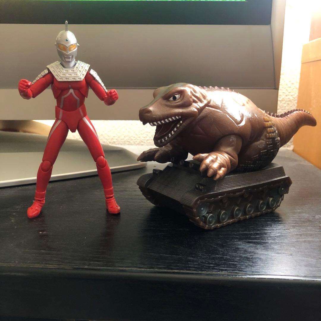 怪獣郷　恐竜戦車ソフビ