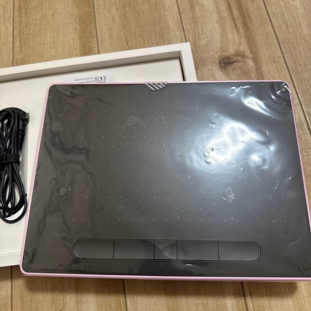 Wacom Intuos ピンク タブレット USBケーブル付き