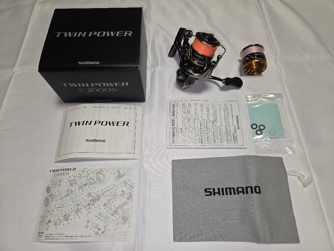 SHIMANO TWIN POWER C2000S スピニングリール