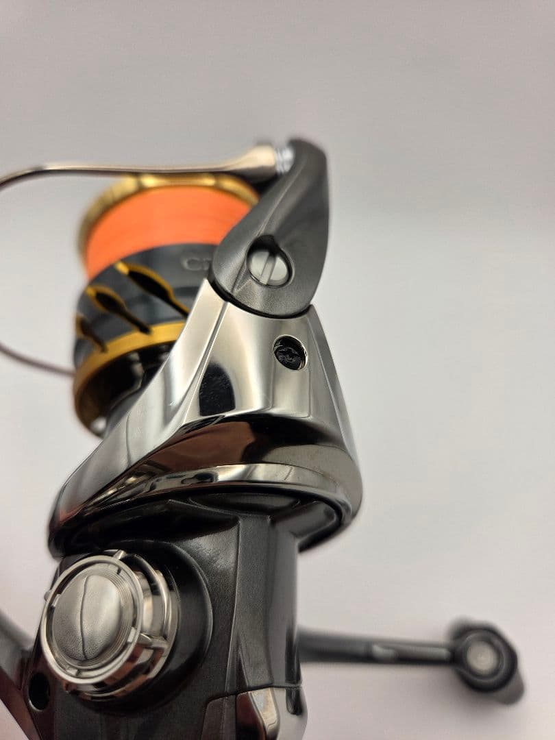 SHIMANO TWIN POWER C2000S スピニングリール